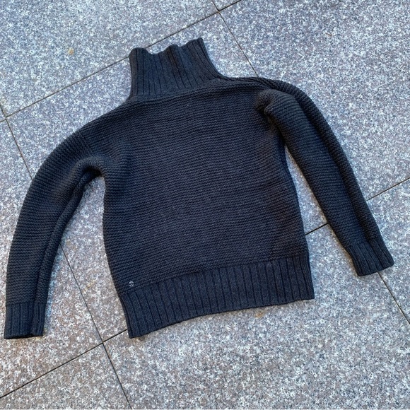 Lululemon merino wool sweater - Picture 4 of 10